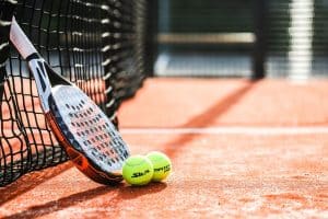 équipement padel dans un camping